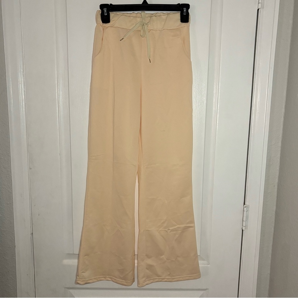 Soft Cream Cotton-Blend Fabric 070